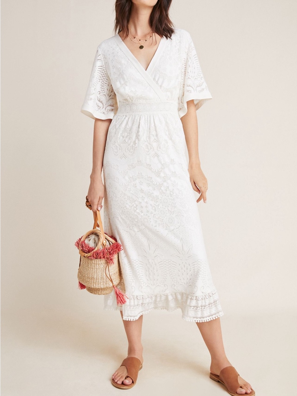 FARM Rio Cream & Beige Lace-Trimmed V-Neck Dress